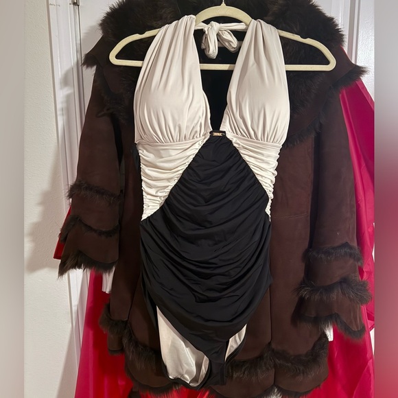 Victoria’s Secret Ruched Marilyn Monroe style Halter Top Deep Plunge Swimsuit XL - Picture 10 of 16